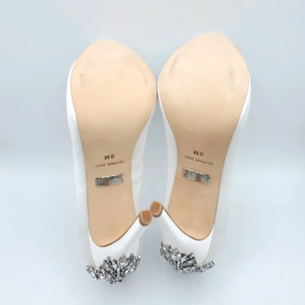 Badgley Mischka Kiara, White, NIB - Picture 11 of 13